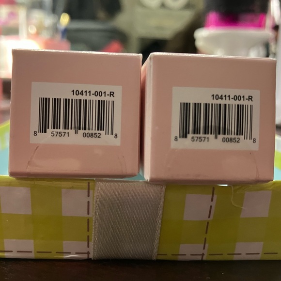 Two Wander Beauty Face Illuminating Oil cosmetics skincare NIB - Picture 13 of 16